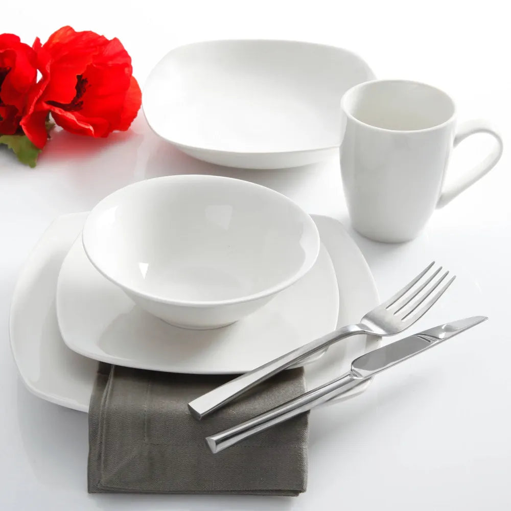30-Piece Dinnerware Set